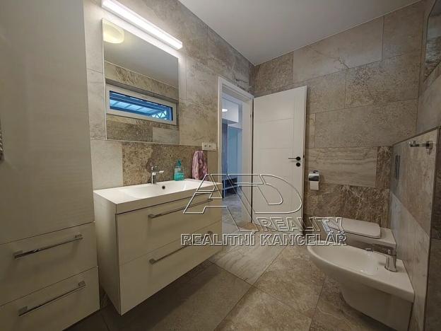 Pronájem rodinného domu, Roudné, 150 m2