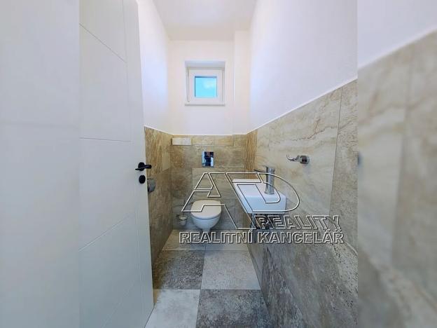 Pronájem rodinného domu, Roudné, 150 m2