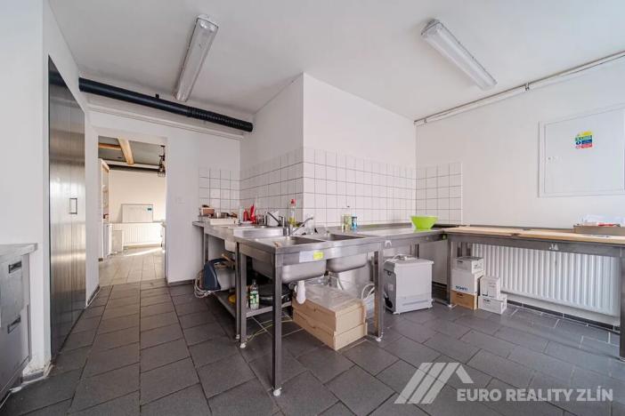 Pronájem restaurace, Otrokovice, Dr. E. Beneše, 237 m2