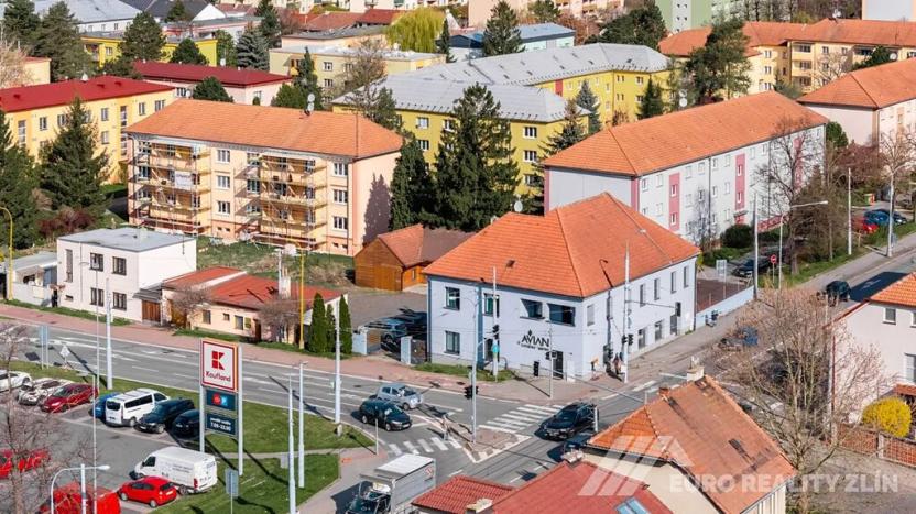 Pronájem kanceláře, Otrokovice, Dr. E. Beneše, 131 m2