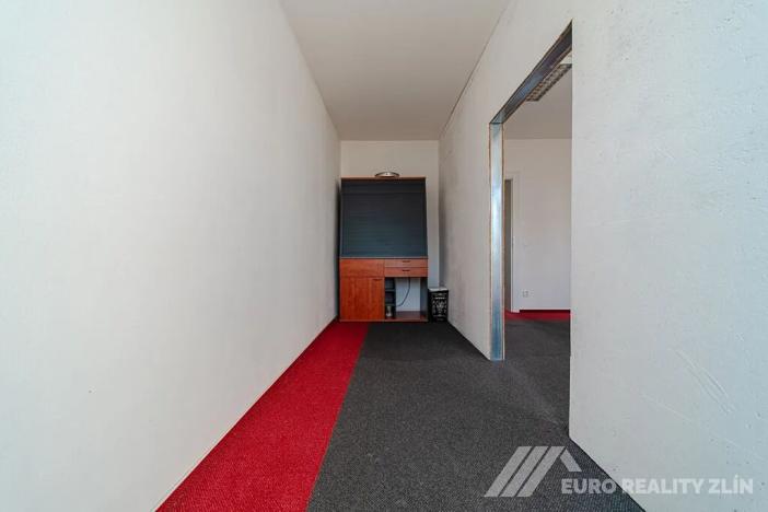 Pronájem kanceláře, Otrokovice, Dr. E. Beneše, 131 m2