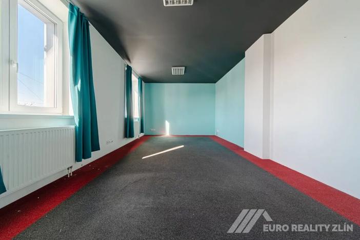 Pronájem kanceláře, Otrokovice, Dr. E. Beneše, 131 m2