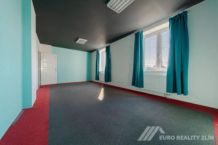 Pronájem kanceláře, Otrokovice, Dr. E. Beneše, 131 m2