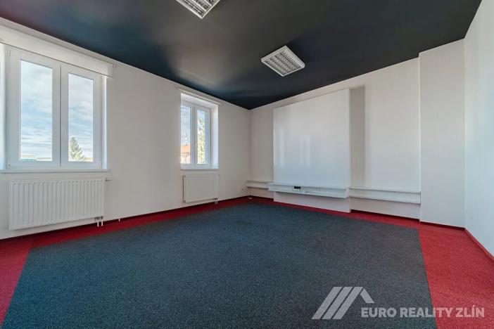 Pronájem kanceláře, Otrokovice, Dr. E. Beneše, 131 m2