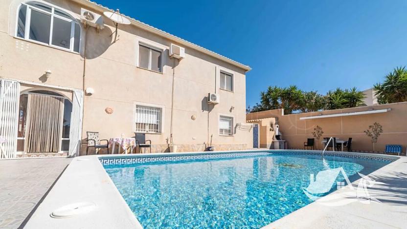 Prodej vily, San Miguel de Salinas, Španělsko, 198 m2