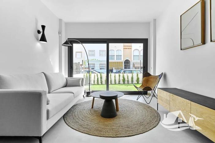 Prodej rodinného domu, Torrevieja, Španělsko, 100 m2