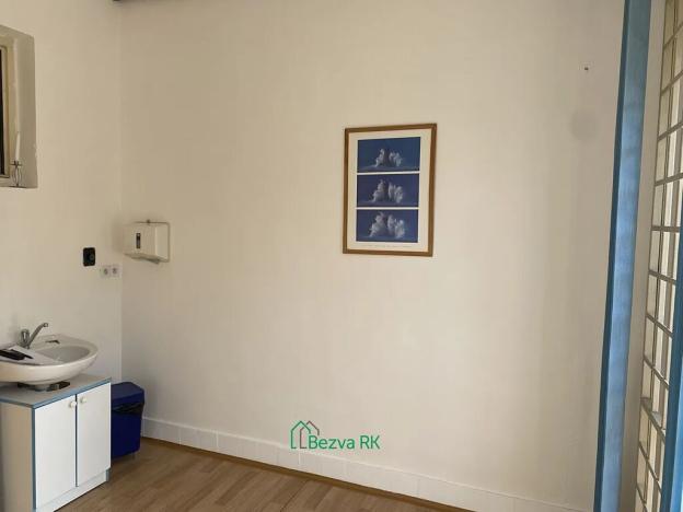 Pronájem obchodního prostoru, Beroun, Havlíčkova, 9 m2