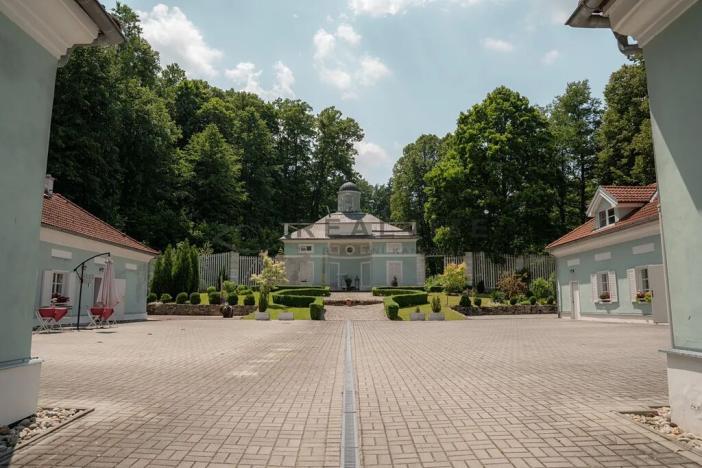 Prodej ubytování, Nové Hrady, 880 m2