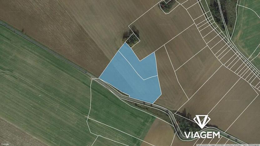 Prodej podílu pole, Hostim, 2080 m2