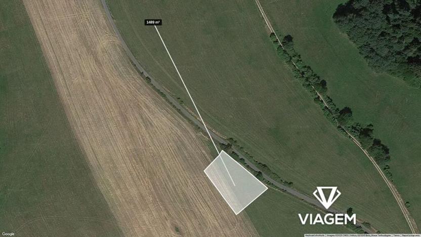 Prodej podílu pole, Hošťálková, 744 m2