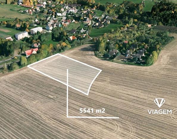 Prodej podílu pole, Mladějov, 3694 m2
