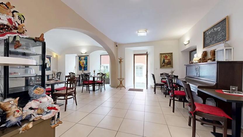 Prodej obchodního prostoru, Chrudim, Resselovo náměstí, 121 m2