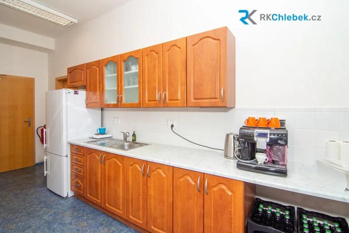 Pronájem kanceláře, Frýdek-Místek, Svazarmovská, 260 m2