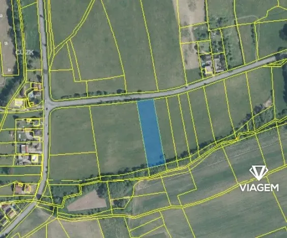 Prodej pole, Březůvky, 3764 m2