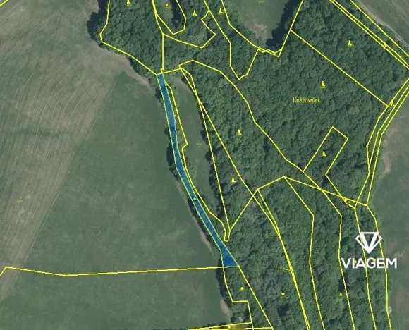 Prodej podílu pole, Luhačovice, 781 m2