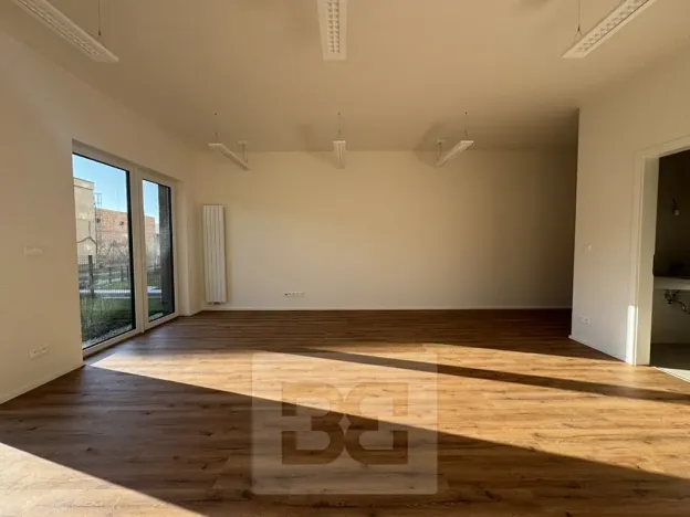 Pronájem bytu 1+kk, Brno, Komárovská, 50 m2
