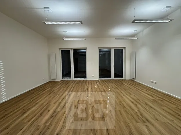 Pronájem bytu 1+kk, Brno, Komárovská, 50 m2