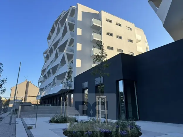 Pronájem bytu 1+kk, Brno, Komárovská, 50 m2