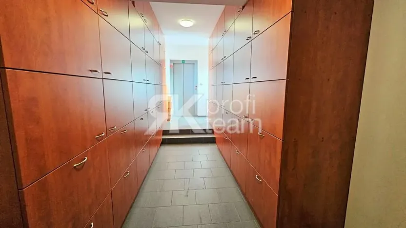 Prodej komerční nemovitosti, Opava, Slezská, 1385 m2