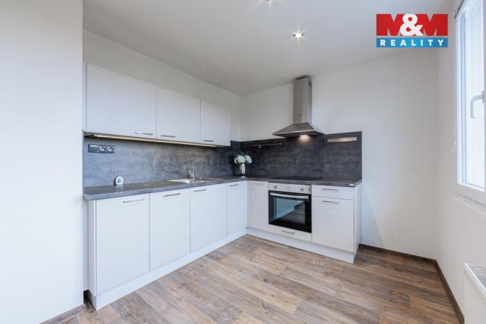 Prodej bytu 2+1, Karlovy Vary - Drahovice, Maďarská, 61 m2