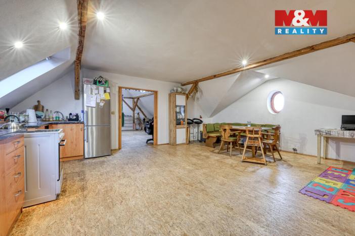 Prodej rodinného domu, Cebiv, 360 m2