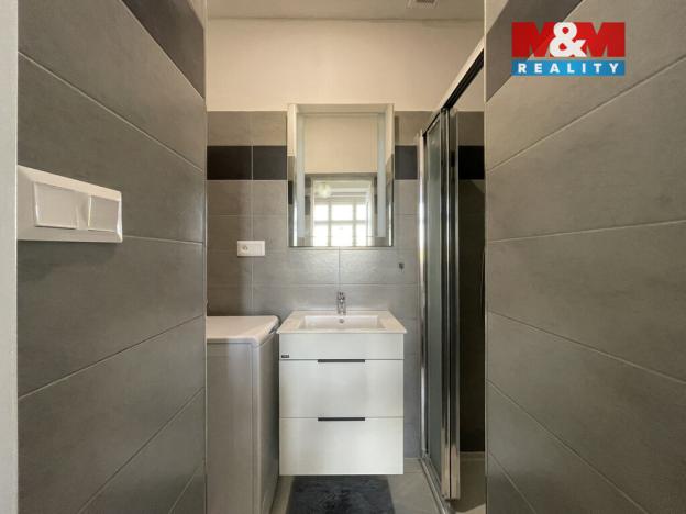 Pronájem bytu 1+kk, Praha - Vinohrady, Vinohradská, 38 m2