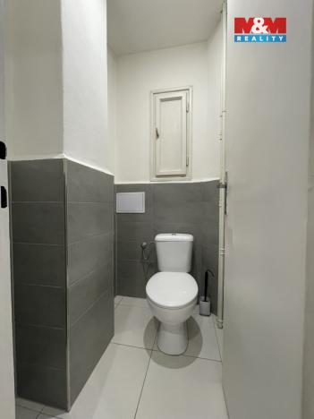 Pronájem bytu 1+kk, Praha - Vinohrady, Vinohradská, 38 m2