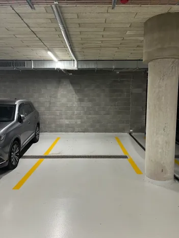 Pronájem garážového stání, Brno, Nové sady, 13 m2