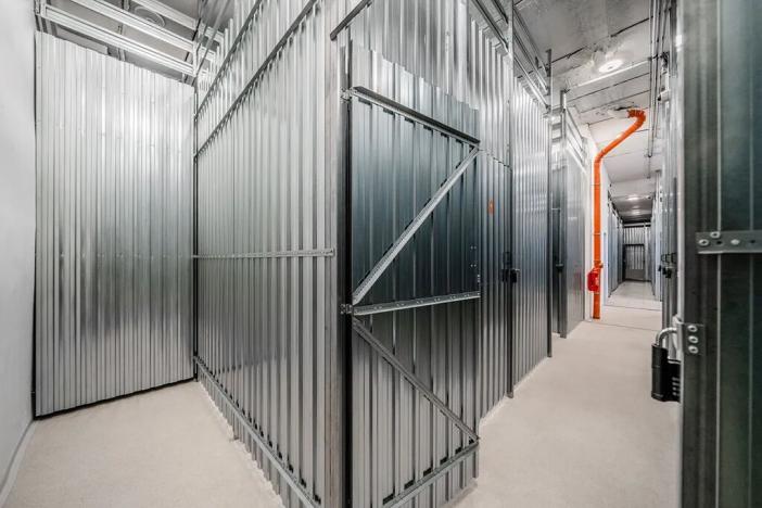 Pronájem skladu, Praha - Kobylisy, Horňátecká, 1 m2