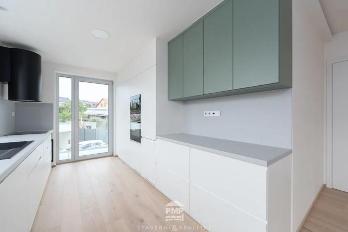 Prodej rodinného domu, Nebovidy, 359 m2