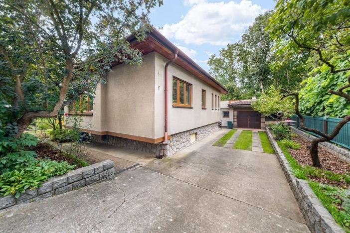 Prodej pozemku pro bydlení, Praha - Zbraslav, Nebeského, 740 m2