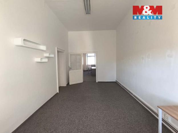 Pronájem kanceláře, Pardubice - Zelené Předměstí, 17. listopadu, 47 m2