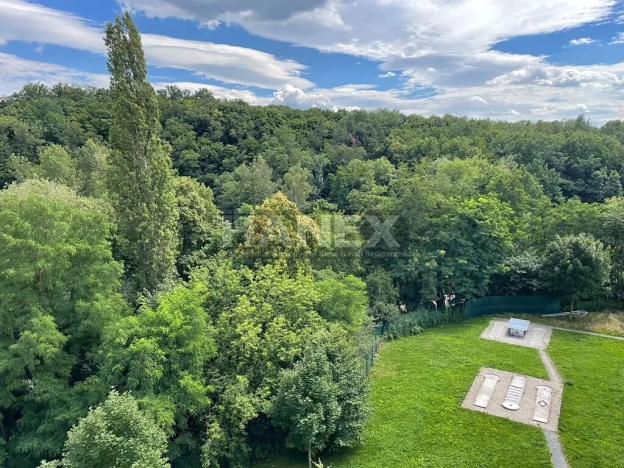 Pronájem bytu 3+kk, Praha - Hloubětín, Nademlejnská, 140 m2