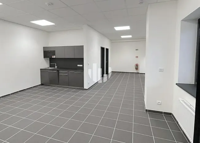 Pronájem kanceláře, Praha - Běchovice, Podnikatelská, 294 m2