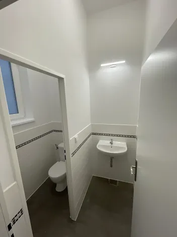 Pronájem obchodního prostoru, Praha - Horní Počernice, Bystrá, 329 m2