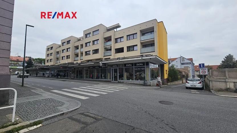 Pronájem obchodního prostoru, Kolín, Pražská, 204 m2