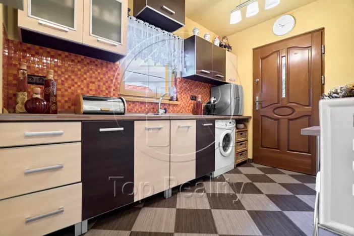 Prodej rodinného domu, Ostrov, 210 m2