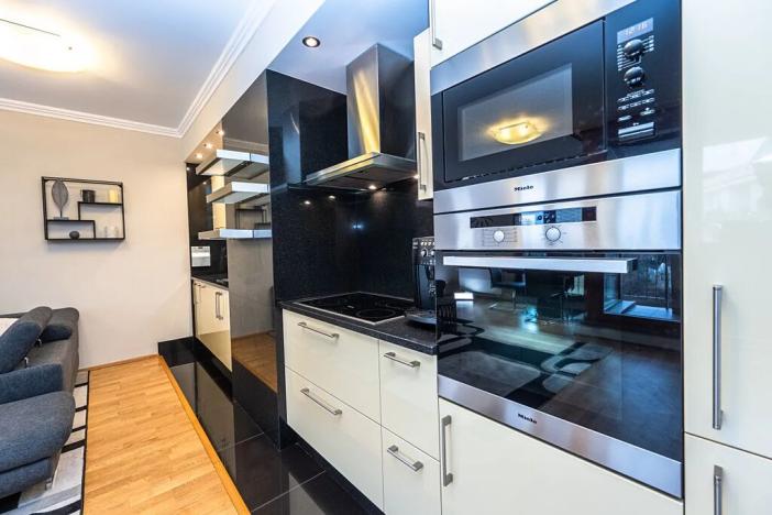 Pronájem bytu 2+kk, Praha - Stodůlky, Švejcarovo náměstí, 57 m2