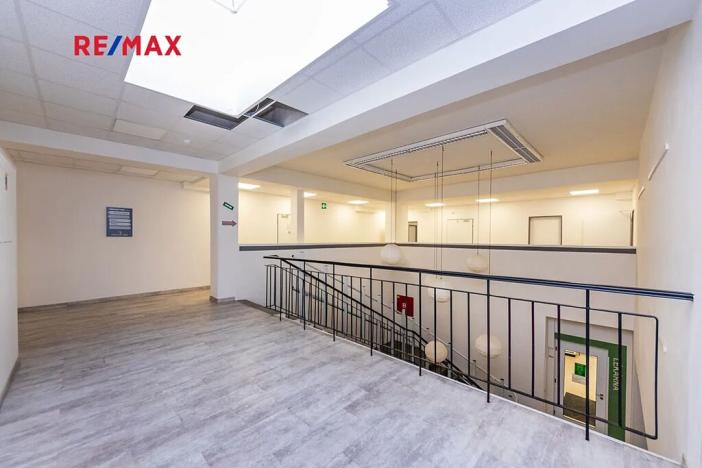 Pronájem obchodního prostoru, Praha - Braník, Údolní, 18 m2