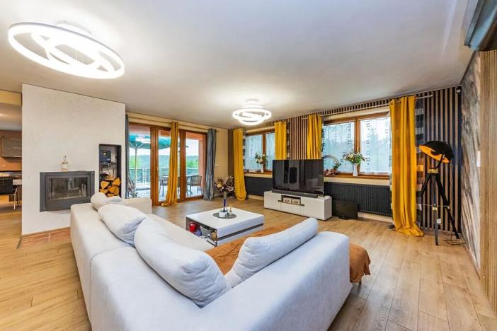 Prodej rodinného domu, Buš, 271 m2