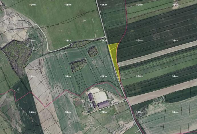 Prodej pole, Mníšek pod Brdy, 7911 m2