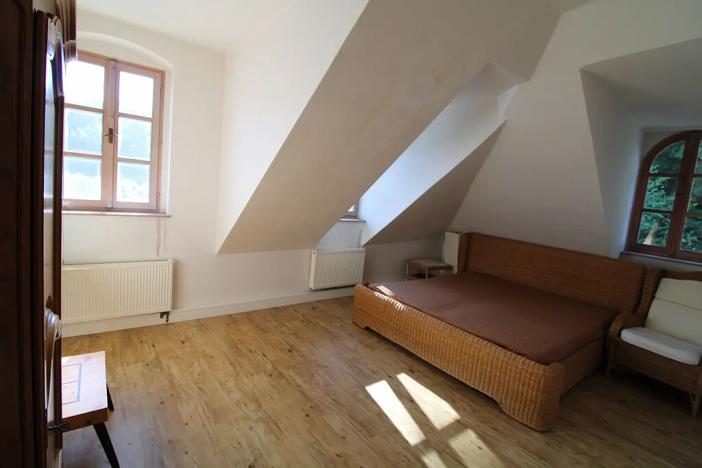 Pronájem bytu 2+1, Karlovy Vary, Pod Jelením skokem, 59 m2