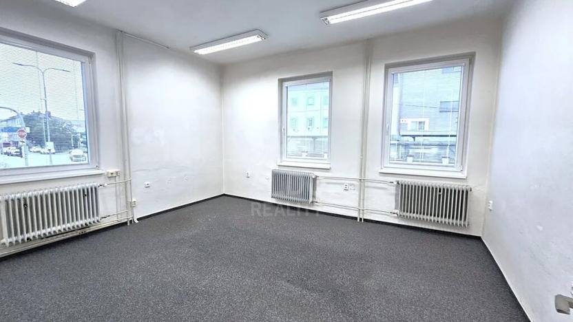 Pronájem kanceláře, České Budějovice, Mánesova, 143 m2