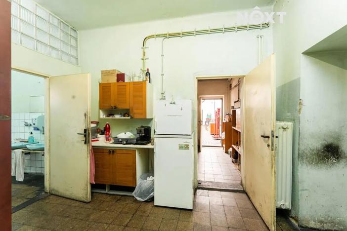 Prodej obchodního prostoru, Hradec Králové, Náhon, 1871 m2