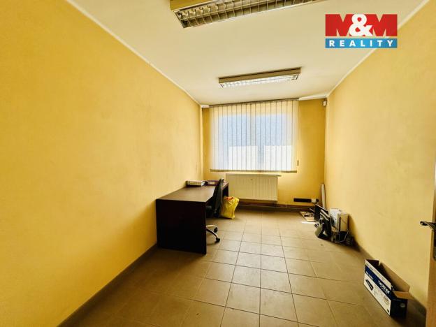 Pronájem skladu, Dražice, 800 m2