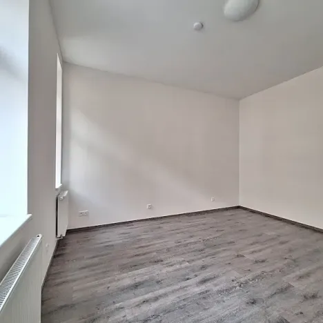 Pronájem bytu 2+kk, Praha - Holešovice, Na Maninách, 46 m2