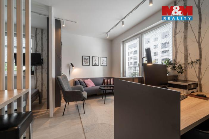 Prodej bytu 1+kk, Praha - Uhříněves, Oty Bubeníčka, 32 m2