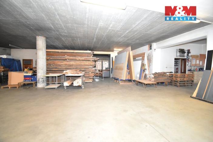 Prodej výrobních prostor, Spálov, 1200 m2