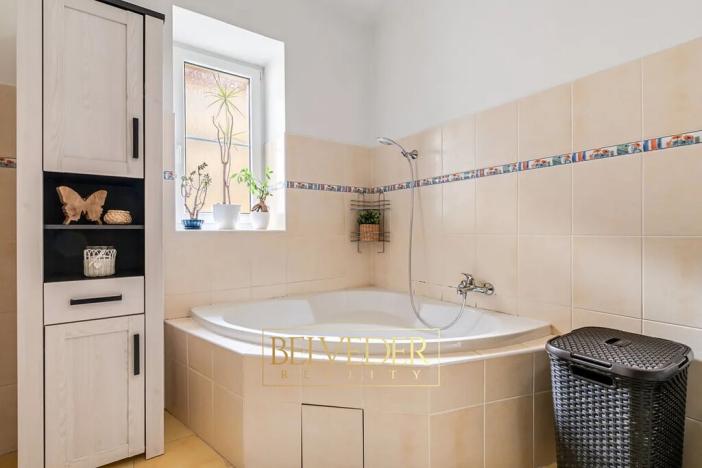 Prodej bytu 4+1, Teplice, Metelkovo náměstí, 120 m2