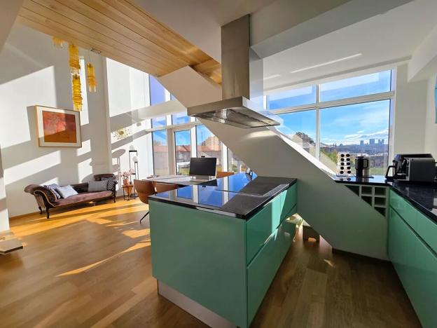 Pronájem atypického bytu, Praha - Smíchov, Holečkova, 143 m2